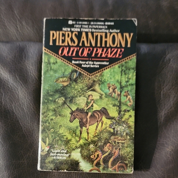 Out of Phaze by Piers Anthony (Book 4 – Apprentice Adept Series) - Picture 1 of 3